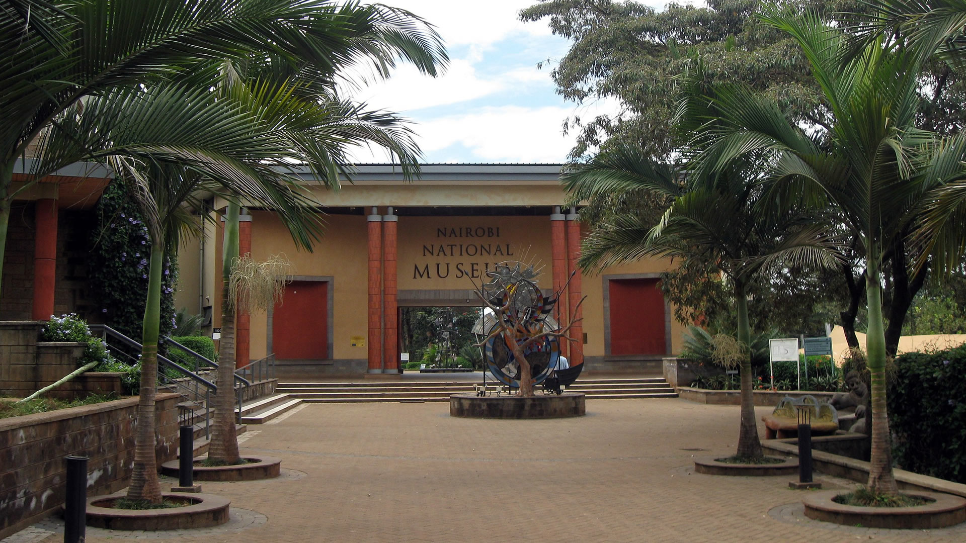 Full Day Nairobi National Museum